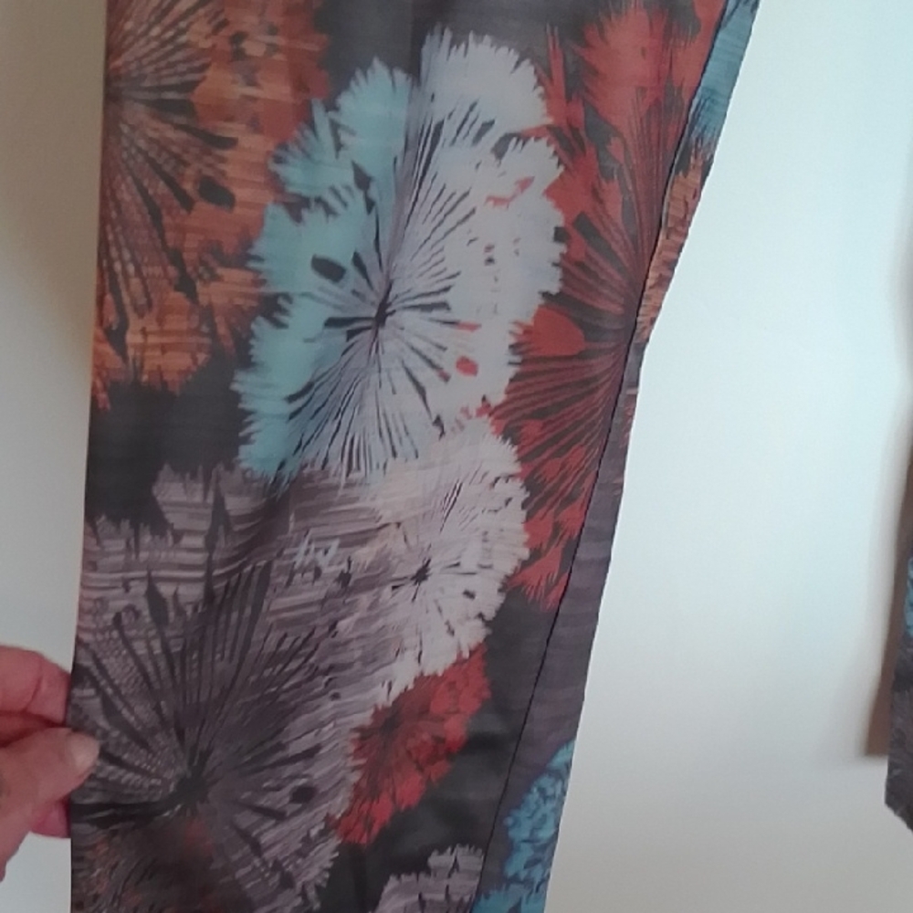 Colorful Floral Patterned Pants - Picture 4 of 8